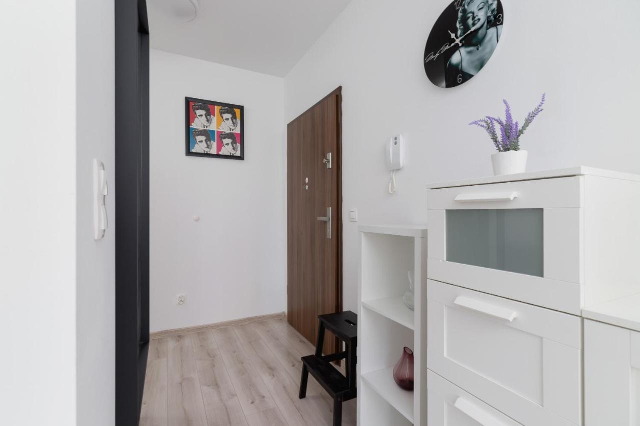 Krowodrza Apartment Premium With Balcony By Renters Prestige Краков Экстерьер фото