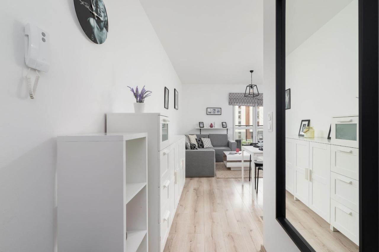 Krowodrza Apartment Premium With Balcony By Renters Prestige Краков Экстерьер фото